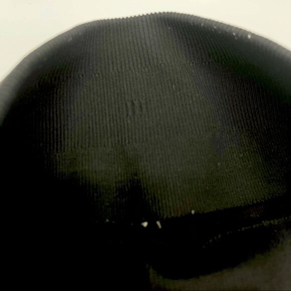 Lululemon black seamless In The Flow cropped leggings - Picture 9 of 9